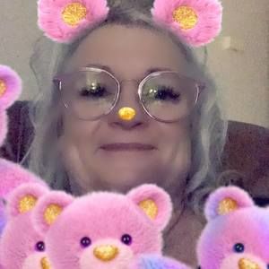 Meet your Posher, Hélène